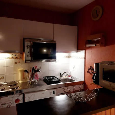 Апартаменты 4 Pers, Pied Des Pistes, - Fr-1-516-127 Ле дез Альп